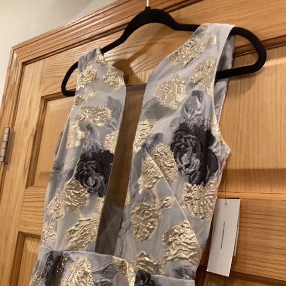 Nicole Bakti Floral Embroidered Jewel Dress - Picture 6 of 11